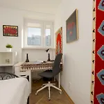 Autumn With Balcony And Two Bedrooms By Renters Varşova