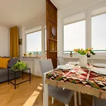 Autumn With Balcony And Two Bedrooms By Renters