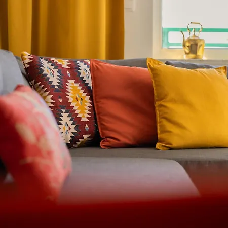 Daire Autumn With Balcony And Two Bedrooms By Renters *